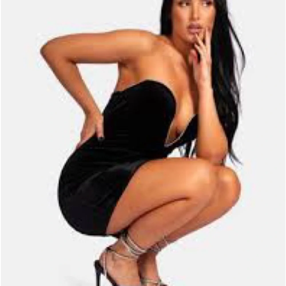 Kaiia diamonte plunge cut velvet mini dress - Picture 2 of 10